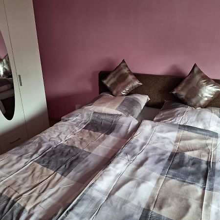 Privatunterkunft, Ferienwohnung, Monteurswohnung بوتروب المظهر الخارجي الصورة